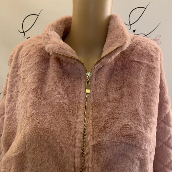 No Boundaries. Jr Size L (11-13). Super Soft Faux Fur Pink Pullover Jacket. B58 - Picture 6 of 8